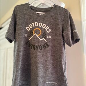Columbia Gray Kids Outdoor Graphic T-Shirt LIKE NEW!🤍